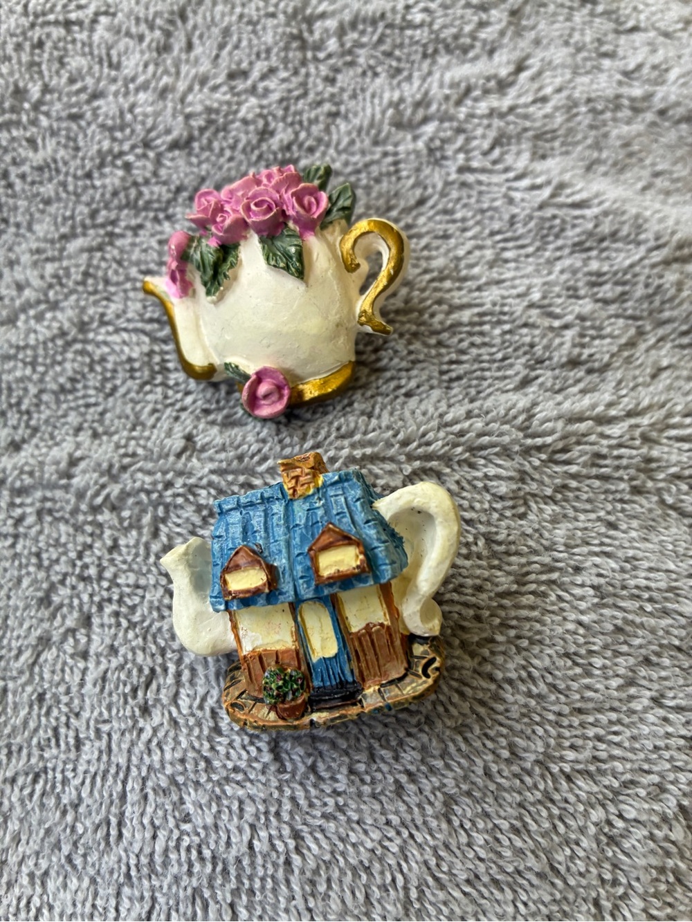 Vintage - Women’s Floral Teapot & Cottage Brooch Set - Pink, Blue, Off-white